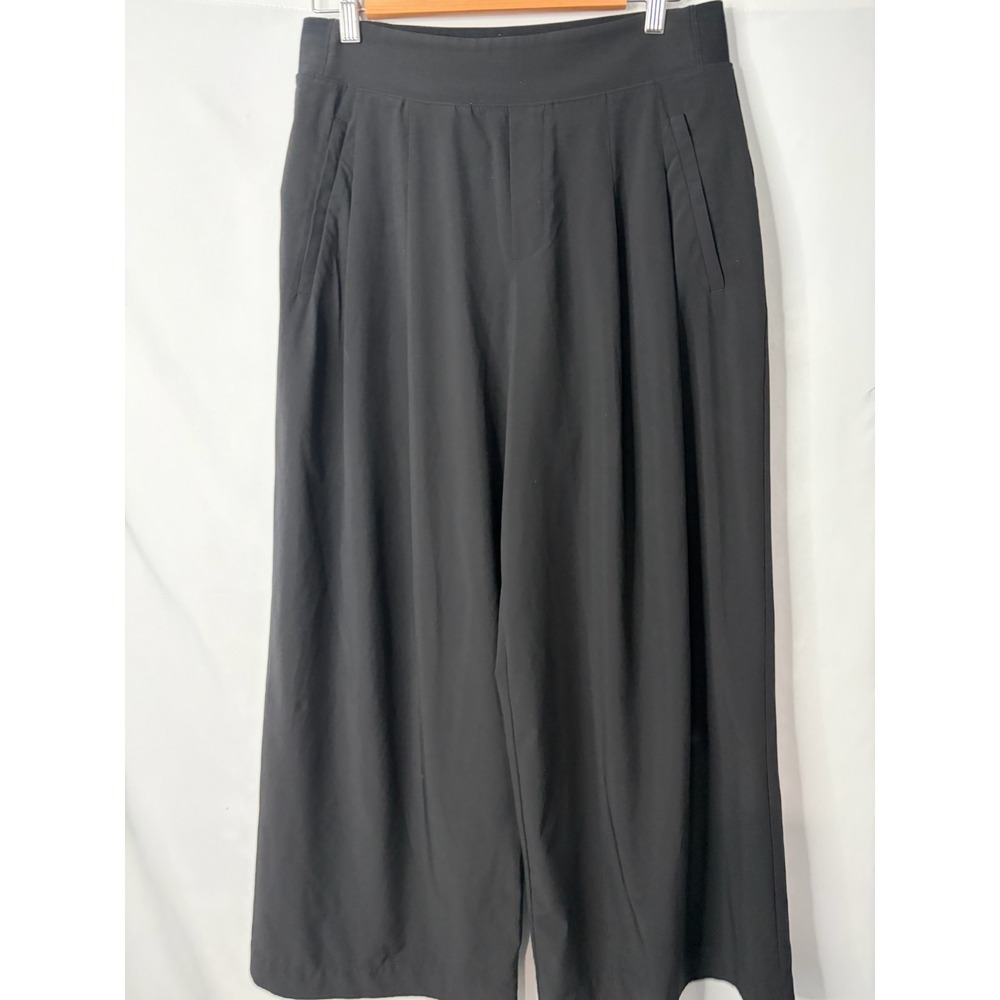 Athleta Brooklyn Heights Wide Leg Crop Pants Black Size 8P Pockets Pleated Flowy